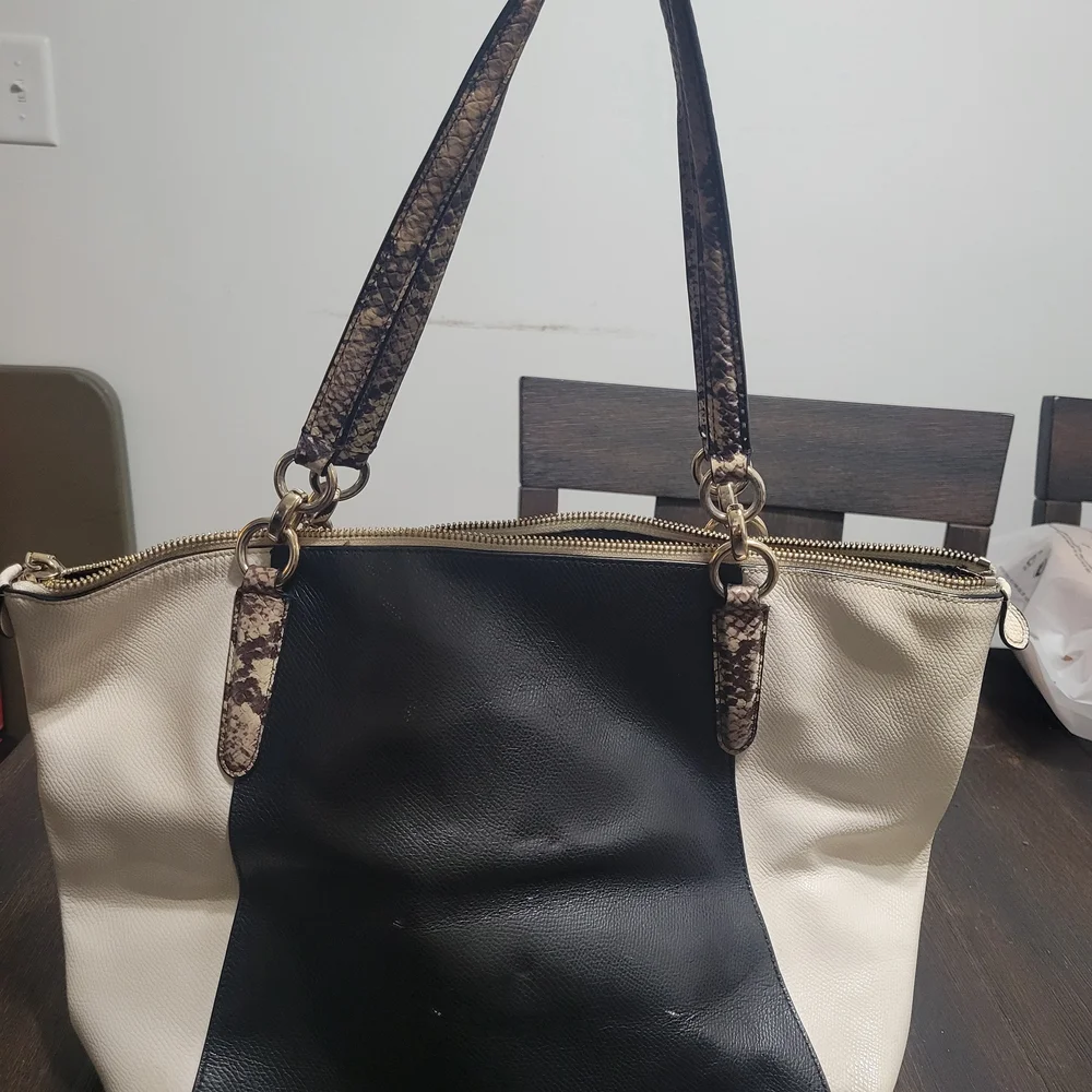 Coach Black and Cream Shoulder Bag with Snakeskin‎ Accents
